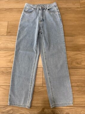 Light Wash Jeans